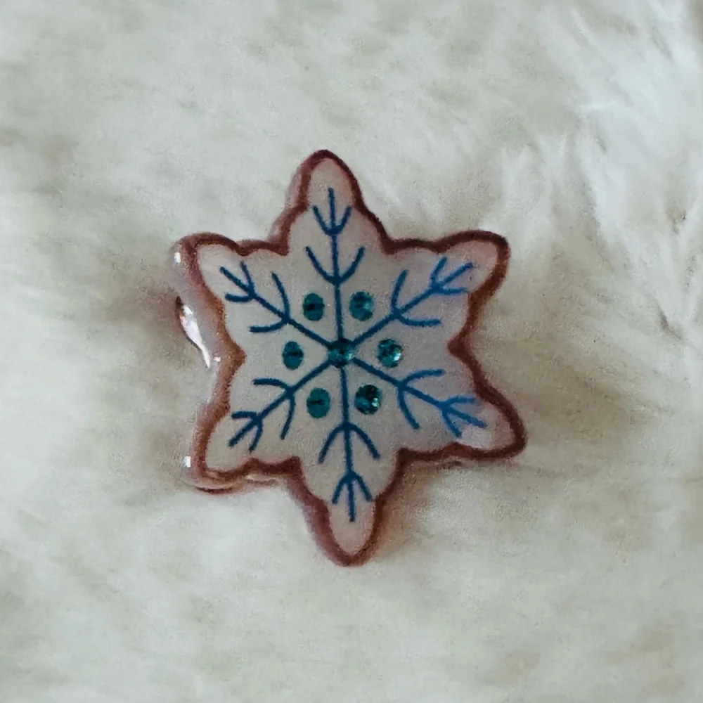 Snowflake Shaped Hair Claw Clip, Acrylic with Blue Crystal Accents